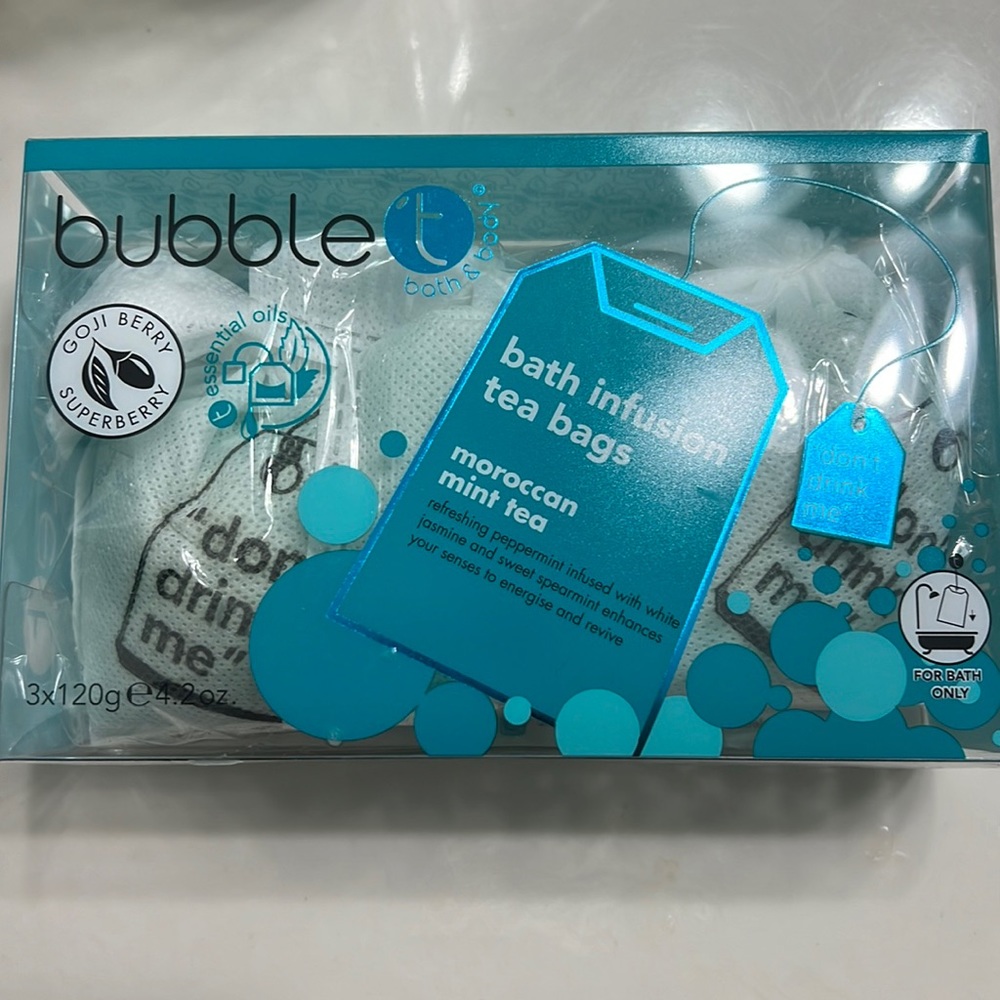BUBBLE T bath and body bath infusion tea
bags. NEW
